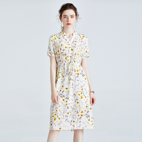 Short sleeved pure silk dress with floral patterns